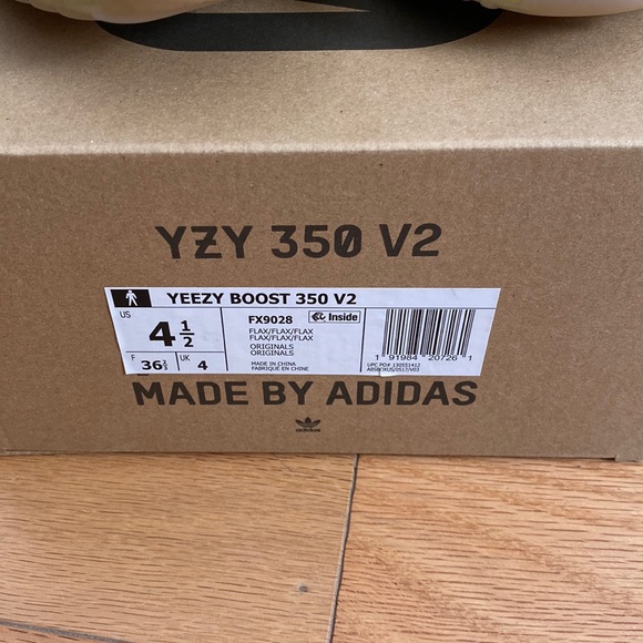 YEEZY Boost 350 V2 - Picture 11 of 11